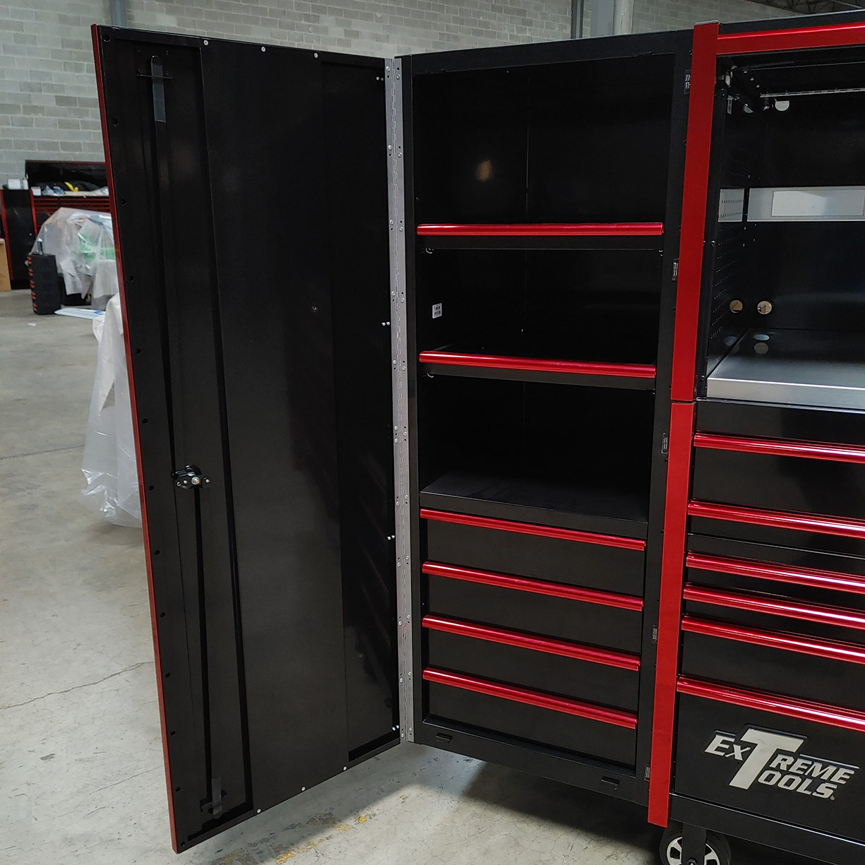 used toolboxScratch and Dent C Extreme Tools 72 x 30 21 Drawers Professional Roller Cabinet, Extreme Power Workstation Hutch & Side Cabinet Combo C SD-EX7230HRLBKRD