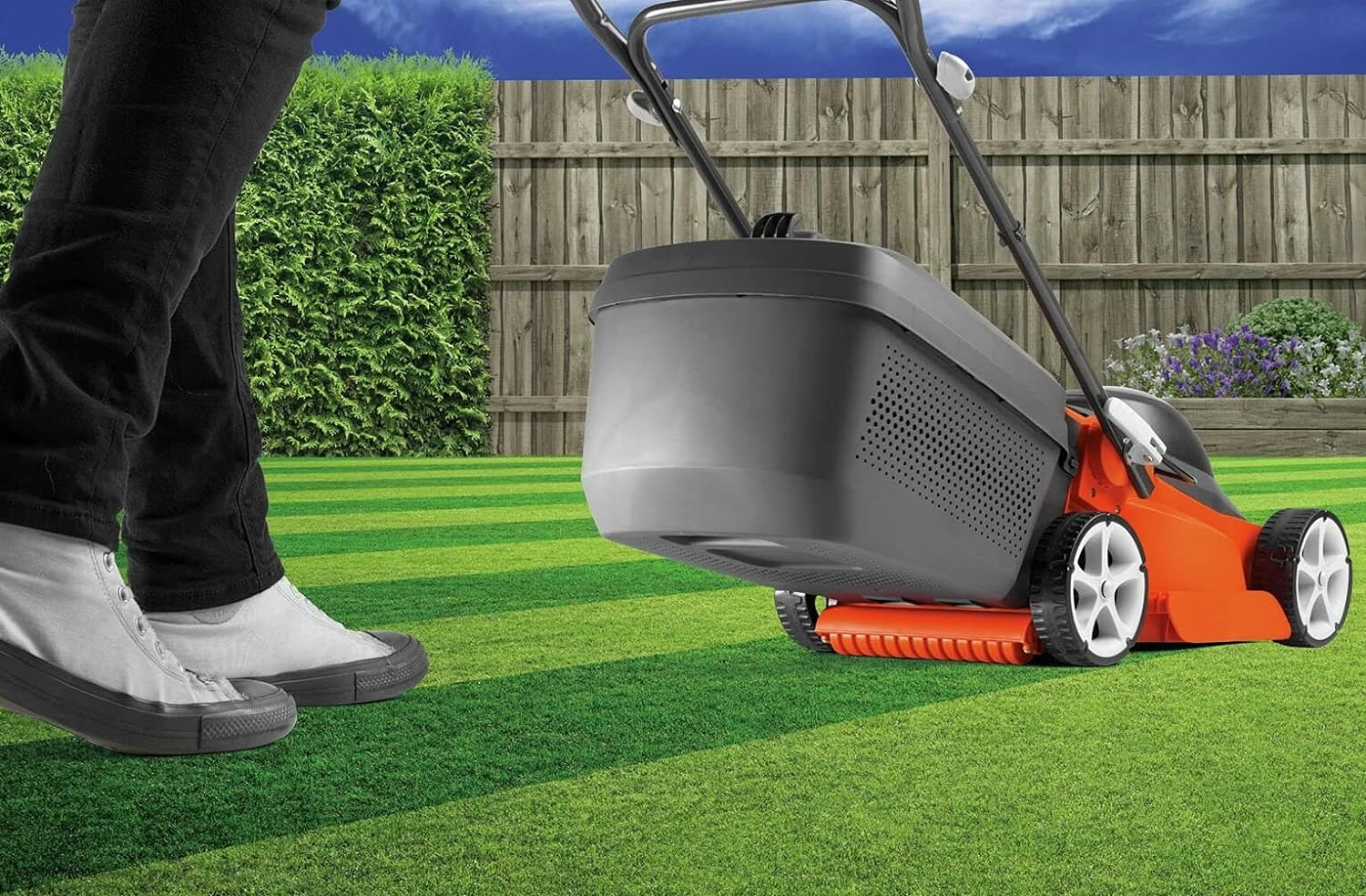 Flymo EasiStore 340R Li Cordless Rotary Lawn Mower - 40 V Battery (20 V x 2 Including Charger), 34 cm Cutting Width, 35 Litre Grass Box, Close Edge Cutting, Rear Roller, Space Saving Storage Features