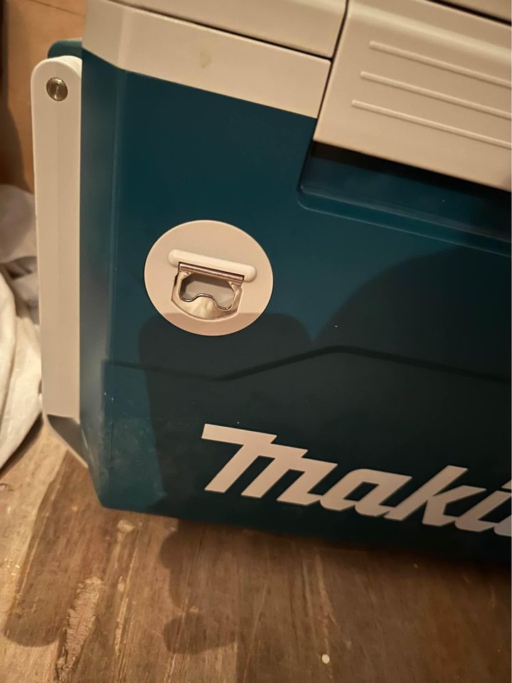 Makita 36v Fridge  Warmer